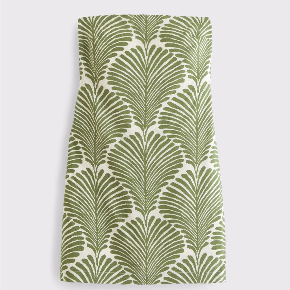 The A&F Scarlett Strapless Skort